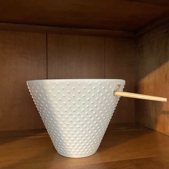 Crofton White Textured Rice Bowl - Picture 3 of 5